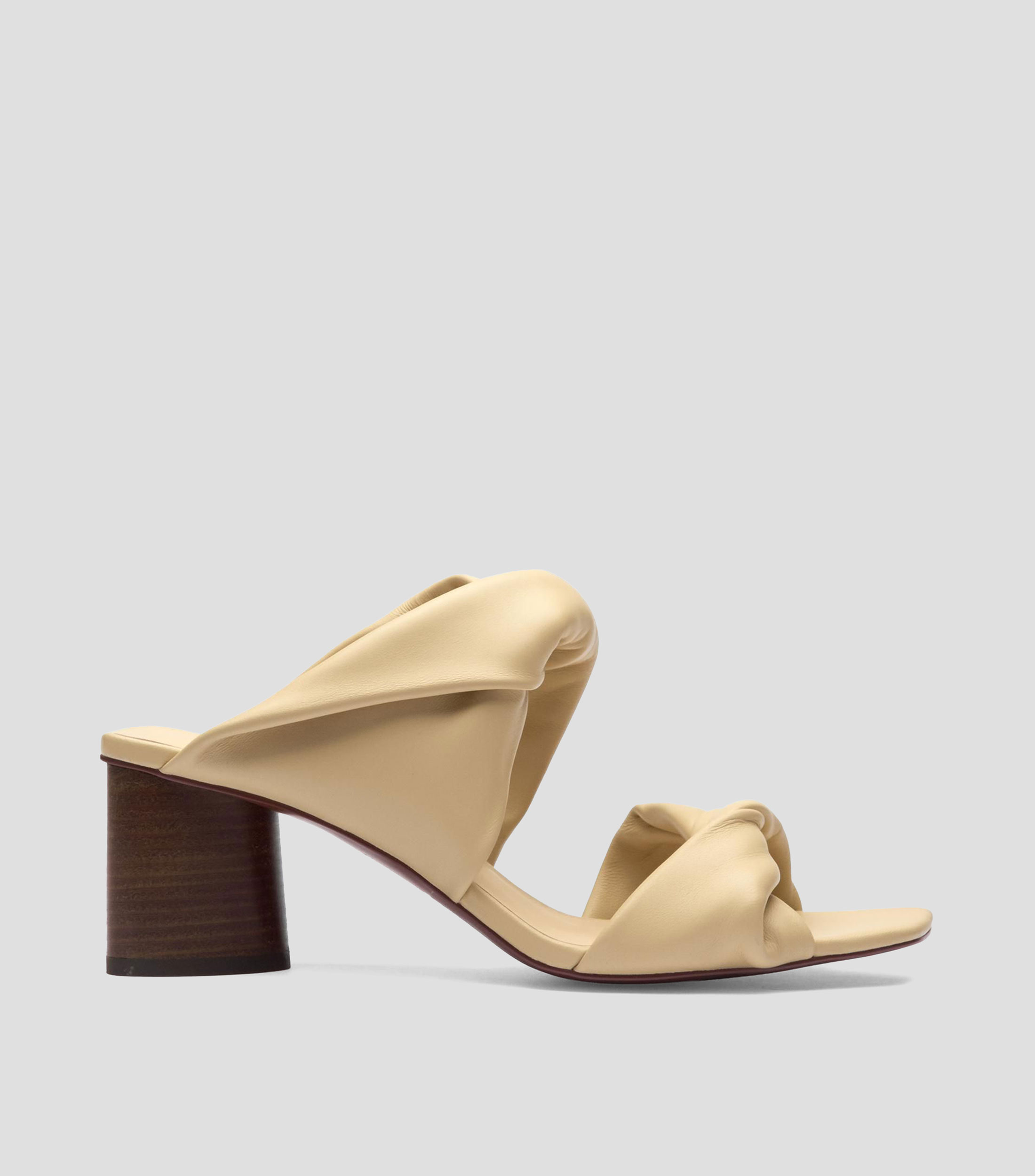 Zapatillas con tacón medio redondo Mujer